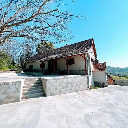 شقة Bakos Pinceszet Csobanc Bastya Es Borterasz *