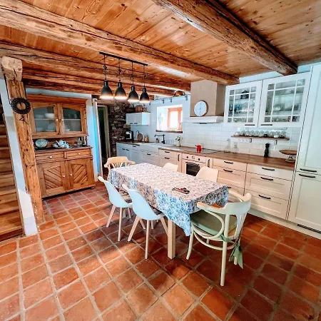 Bakos Pinceszet Csobanc Bastya Es Borterasz شقة