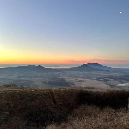 شقة Bakos Pinceszet Csobanc Bastya Es Borterasz *